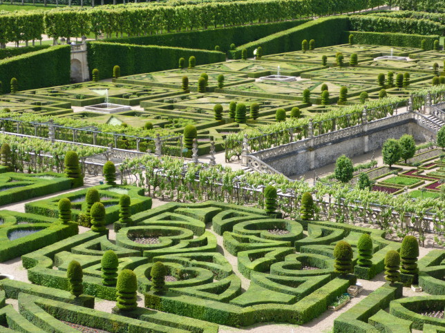 Gartenanlage am Schloss Villandry (Bild: Klaus Dapp)