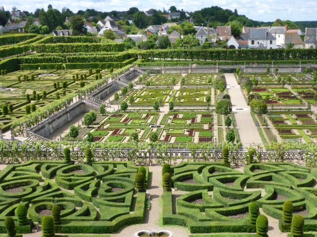Gartenanlage am Schloss Villandry (Bild: Klaus Dapp)
