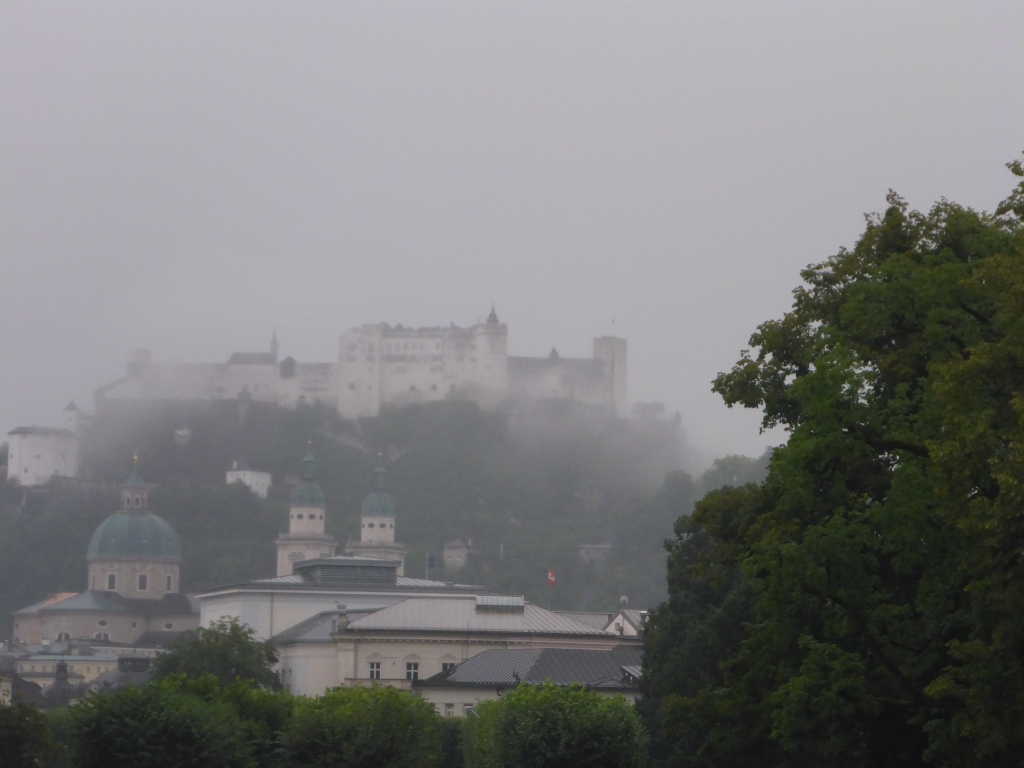 Festung Salzburg im Nebel (Bild: Klaus Dapp)