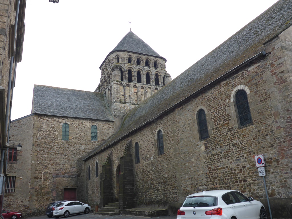 Kirchen Saint-Sauveur in Rohan (Bild: Klaus Dapp)