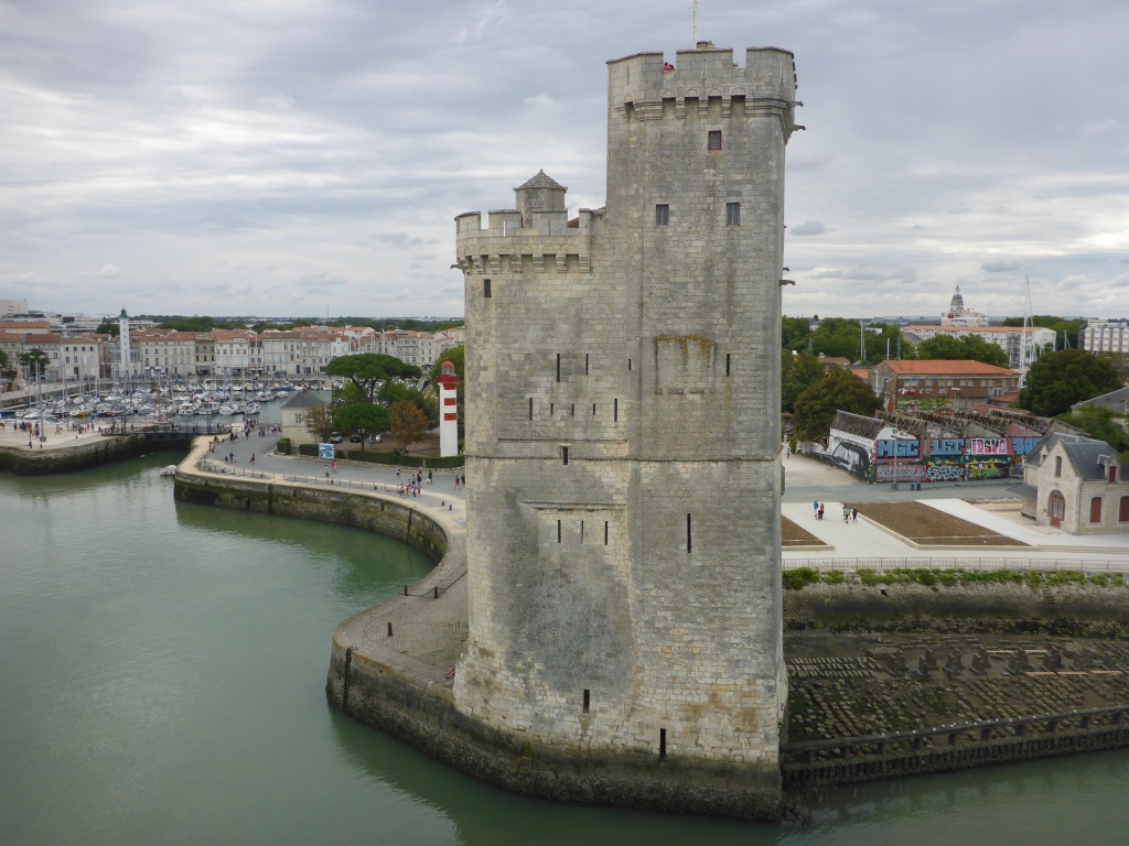 Turme der Hafenbefestigung Tour de la Chaine von dem aus mit einer Kette der Hafen gesichert werden konnte (Bild: Klaus Dapp)