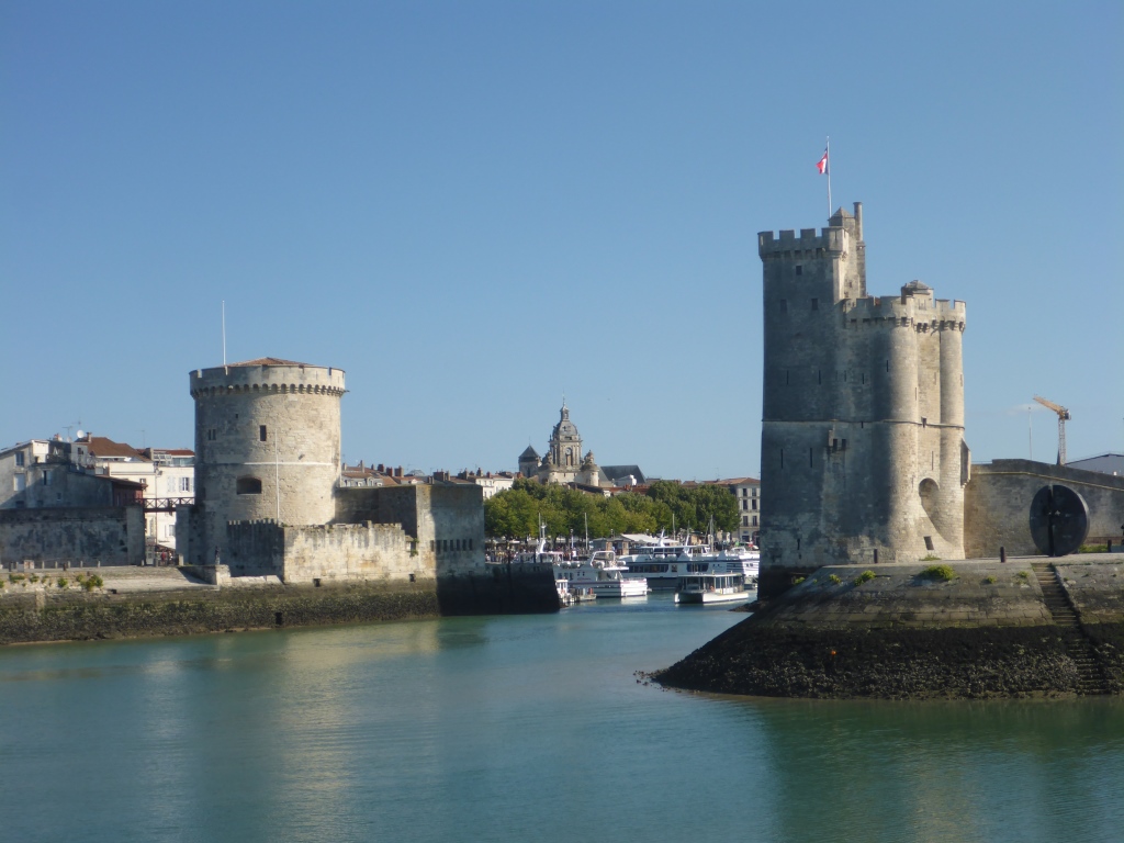 Hafeneinfahrt von La Rochelle (Bild: Klaus Dapp)