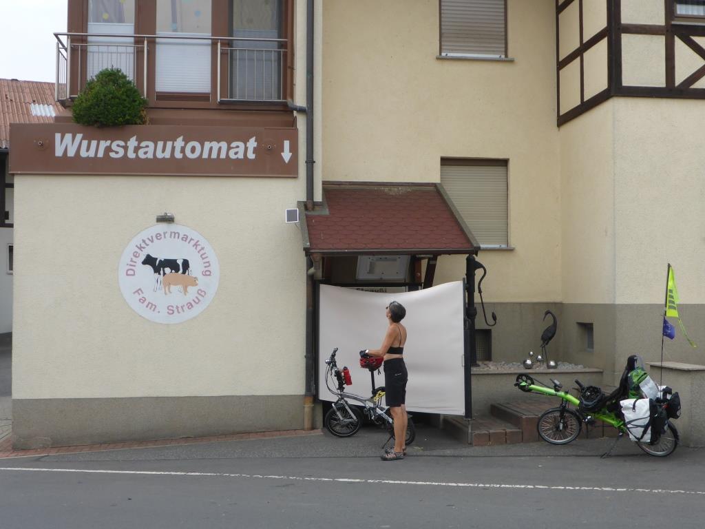 Notversorgung für Nicht-Vegetarier in Unterrückersbach in Thüringen (Bild: Klaus Dapp)