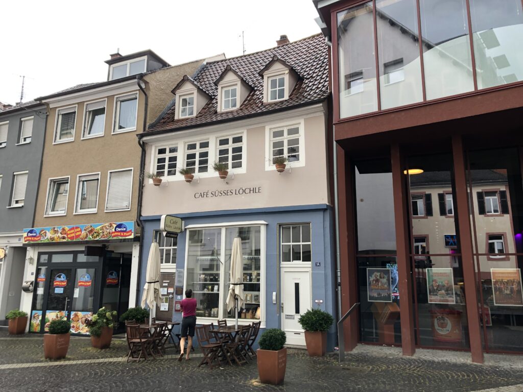 Denkmalgeschütztes Cafe Süßes Löchle (Bild: Klaus Dapp)