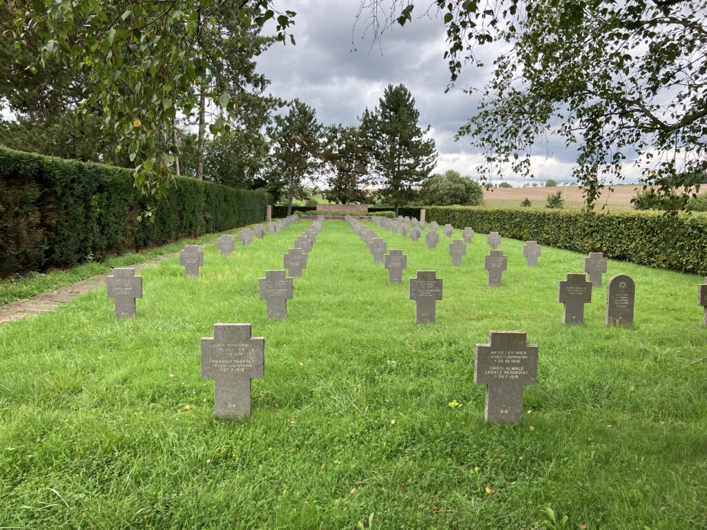 Deutscher Soldatenfriedhof in Lagarde (Bild: Klaus Dapp)